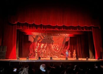 Hipiles y Alpargatas: el festival que mantiene viva la esencia del teatro regional