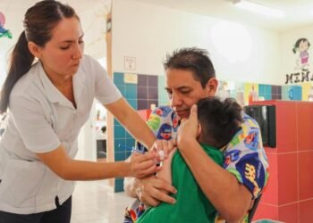 Isstey refuerza prevención de enfermedades respiratorias con campaña de vacunación en CAI