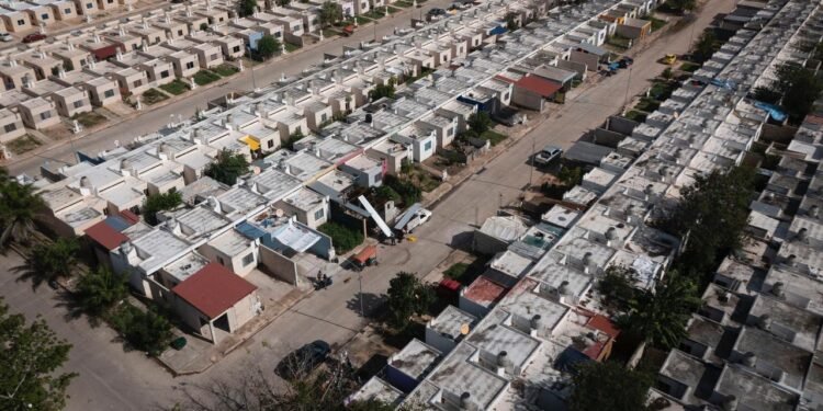 Mercado inmobiliario atraviesa reacomodo; vivienda media prácticamente desaparece