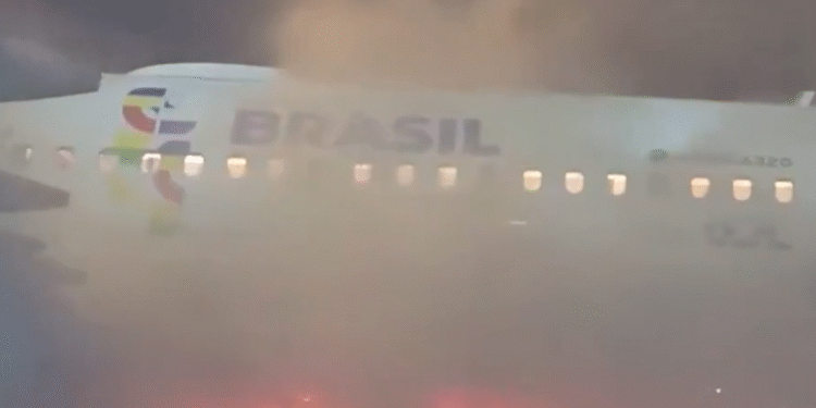 Tensión en avión de LATAM: evacúan a 180 pasajeros tras conato de incendio