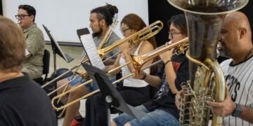 Estudiantes de la UNAY harán historia al tocar con El Tri en concierto sinfónico