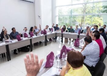 UADY propone crear repositorio estatal de tesis para fortalecer la investigación