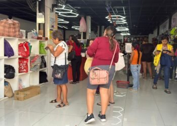 Alerta Condusef por altas deudas al final de la temporada de compras navideñas