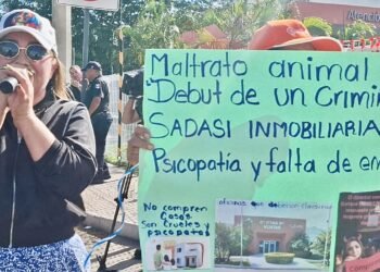 Bloquean entrada en Los Héroes por perrita desaparecida