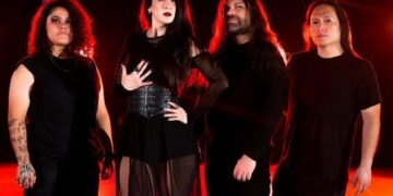 Rock sinfónico con causa: SHE NO MORE y su mensaje de paz navideño