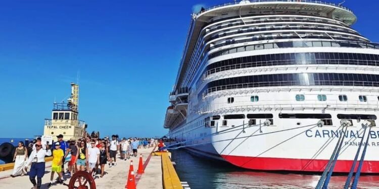 Progreso cierra 2025 con crecimiento histórico en arribo de cruceros y pasajeros
