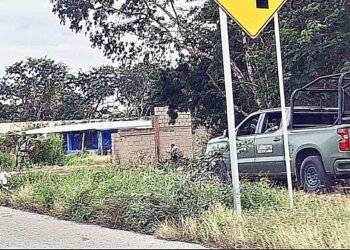 Golpe al huachicol, el ejército “revienta” almacén en carretera Mérida–Cancún