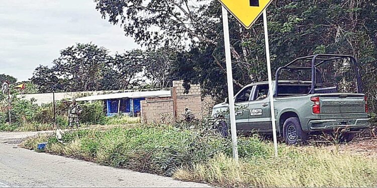 Golpe al huachicol, el ejército “revienta” almacén en carretera Mérida–Cancún