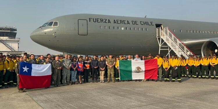 Sigue la alerta por incendios en Chile; México se suma a la ayuda internacional