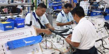 Leoni pisa el acelerador industrial, anuncia 3 mil 500 nuevos empleos