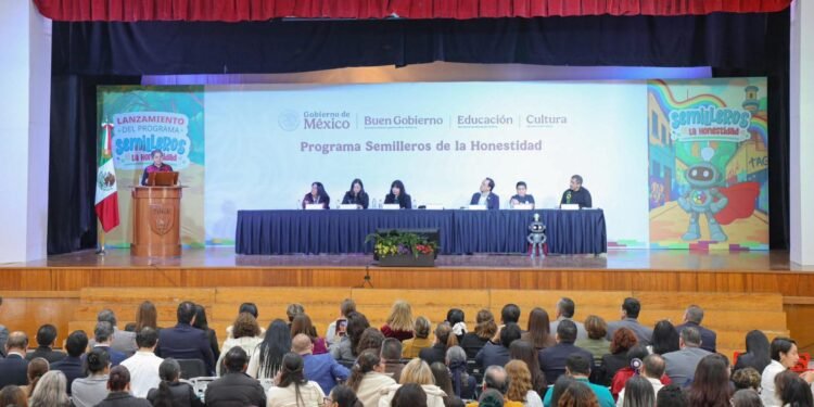 Un robot contra la corrupción: así enseñará el gobierno a ser honestos desde niños