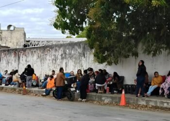 Furor por Shakira: sus fans pasan la madrugada afuera del Carlos Iturralde