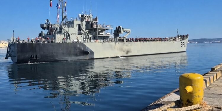 Llega a Cuba la ayuda humanitaria enviada por México; ya son dos barcos en La Habana