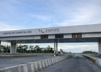 Cierran casetas en distintos estados; transportistas piden priorizar la seguridad