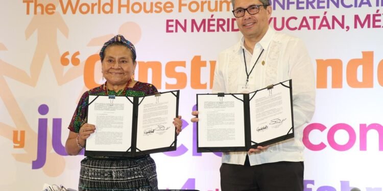 Educación que siembra paz: Rigoberta Menchú y la UADY sellan alianza histórica