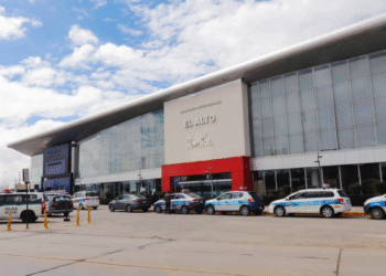 Emergencia en Bolivia: accidente de avión militar conmociona tráfico y vuelos