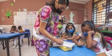 Yucatán entra en modo Carnaval con mega puente escolar