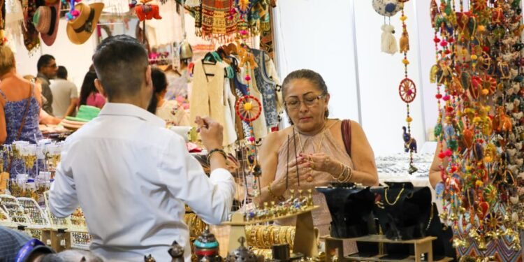 Abre sus puertas la Expo TlaquepArte