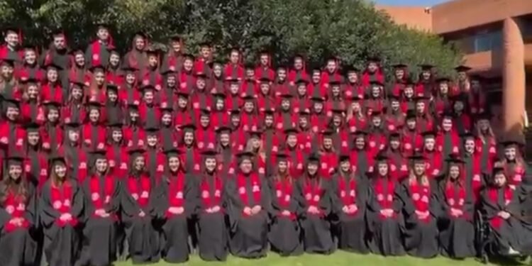 Foto generacional en la Ibero termina en emergencia; reportan 33 lesionados