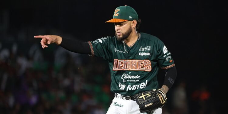 Yoanner Negrín regresa a los Leones de Yucatán para la temporada 2026