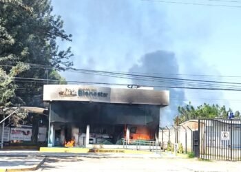 Incendian 20 sucursales del Banco del Bienestar tras operativo federal donde murió “El Mencho”