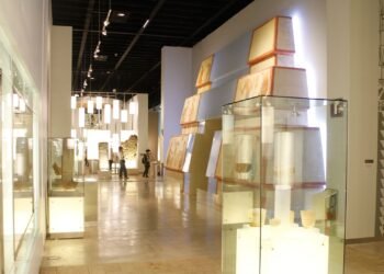 Descubre el Gran Museo Maya de noche: una aventura cultural única