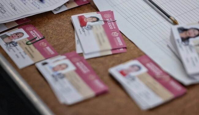 Adiós a los trámites: credenciales para jubilados del ISSSTE serán permanentes