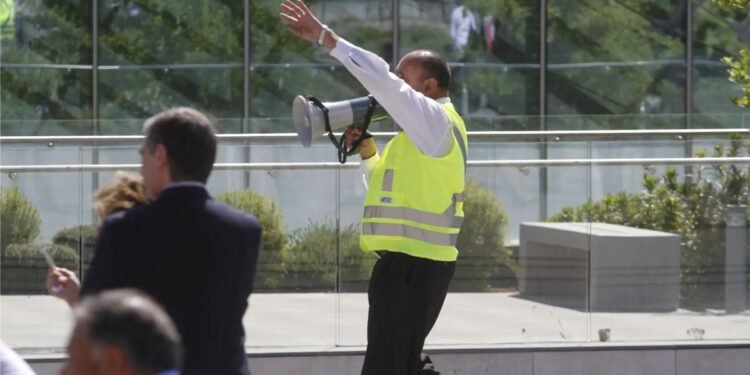 La alerta sísmica suena en Ciudad de México; sismo de 5.7 sacude la capital