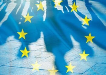 Se lanza la Unión Europea contra Tik Tok, afirma que su diseño es adictivo para menores de edad