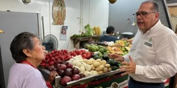 Tradición y comercio: mercados viven auge, aumentan 80% los compradores