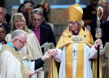 Sarah Mullally cambia la historia de la Iglesia Anglicana: es primera arzobispa