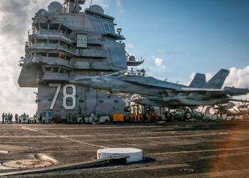 España cierra su espacio aéreo a aviones de EU ligados a la guerra con Irán