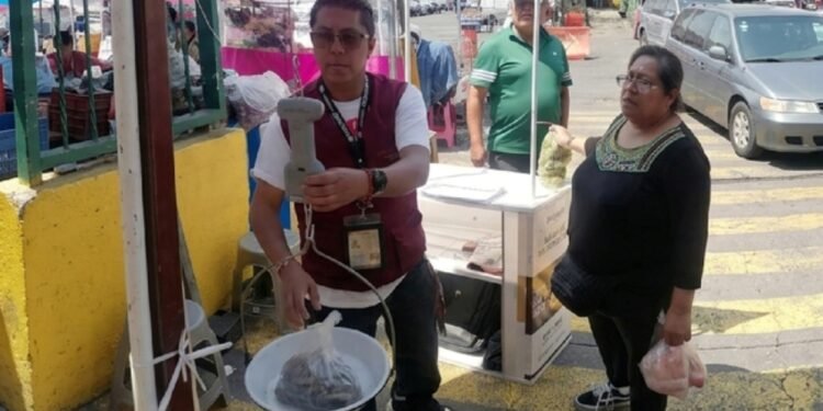 Profeco instala básculas en mercados para evitar cobros injustos esta temporada