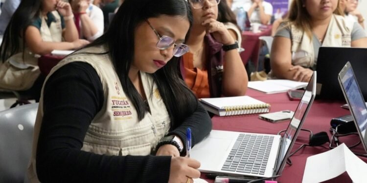 Semujeres capacita personal para dar mejor seguimiento a casos de violencia