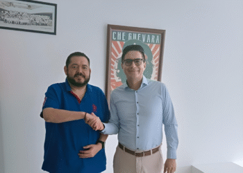 Capacitan a madres en construcción para transformar sus comunidades