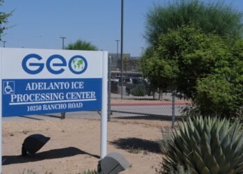 Mexicano muere bajo custodia de ICE; gobierno activa protocolo consular