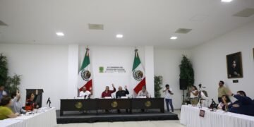 Comisión avala reforma para apoyar a mujeres víctimas de violencia