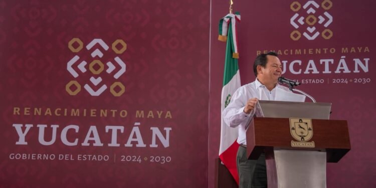 El Gobernador Joaquín Díaz Mena dona un mes de sueldo para apoyar a Cuba