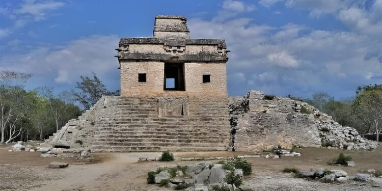 Cielo nublado impide observar a Kin durante el equinoccio en Dzibilchaltún