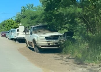 Mérida va contra autos abandonados y talleres que invaden calles y banquetas
