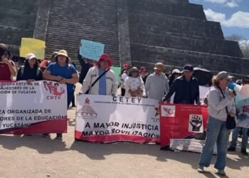 CETEY lleva protesta a Chichén Itzá y escala presión a autoridades educativas