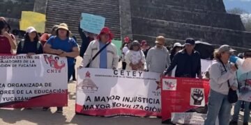 CETEY lleva protesta a Chichén Itzá y escala presión a autoridades educativas