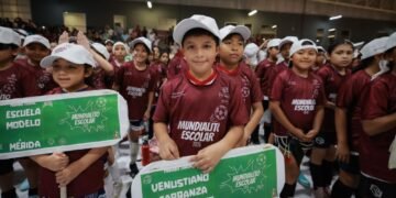 Inauguran la Copa Nacional de Educación Básica Mundialito Escolar 2026 en Mérida