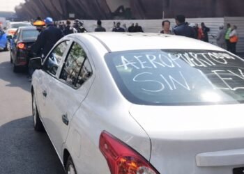 Habilitarán estacionamiento cerca del AICM para abordar Uber o Didi fuera de terminales