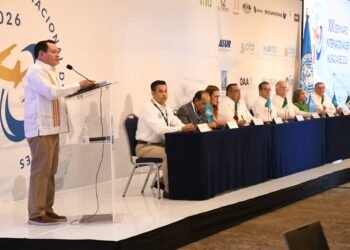 Tecnología y logística, claves para que aeropuertos no colapsen ante huracanes