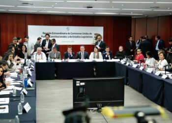 Aprueban Plan B en Comisiones del Senado: aliados concretan aprobación