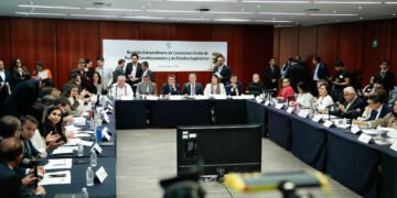 Aprueban Plan B en Comisiones del Senado: aliados concretan aprobación