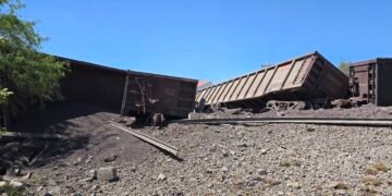 Descarrila tren en Aguascalientes; deja un muerto y varios heridos
