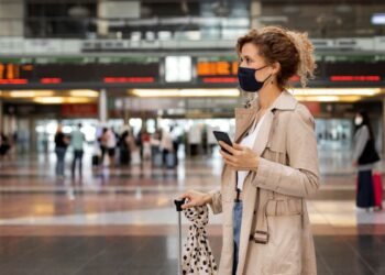 Gobierno analizará cobros excesivos de taxis en terminales aéreas