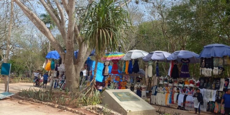 Artesanos de Chichén Itzá rechazan reubicación; ven su sustento en riesgo